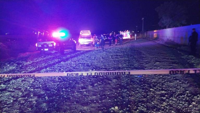 Muere una joven tras caer a canal el vehículo en el que viajaba, en Culiacán