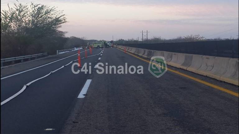 La Maxipista Culiacán-Mazatlán ya se encuentra libre para circular, tras un cierre de varias horas a la altura del kilómetro 39.