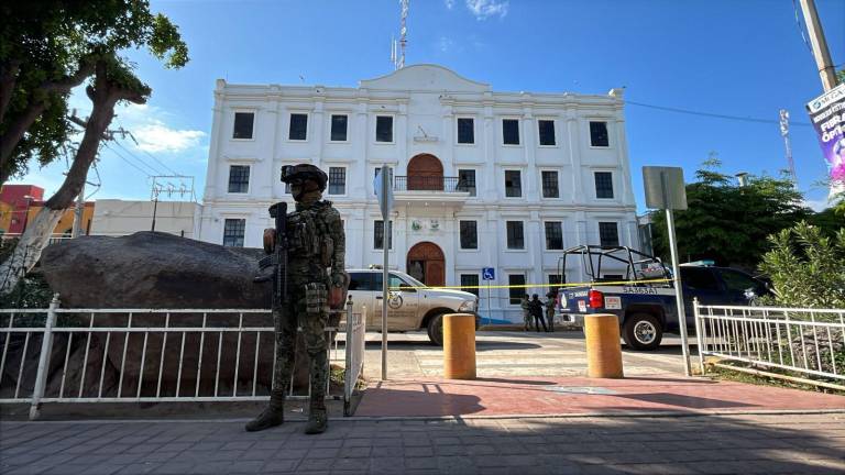 El Gobierno de Navolato aclaró que el ataque a balazos en el Palacio Municipal no fue contra personal público.