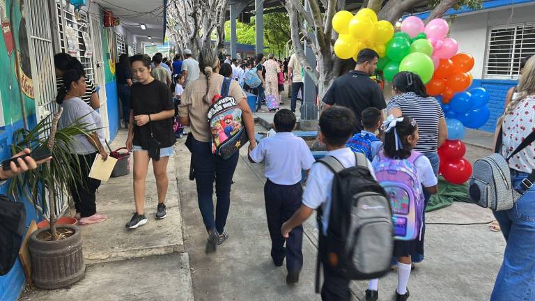 Inicio del nuevo ciclo escolar en Mazatlán.
