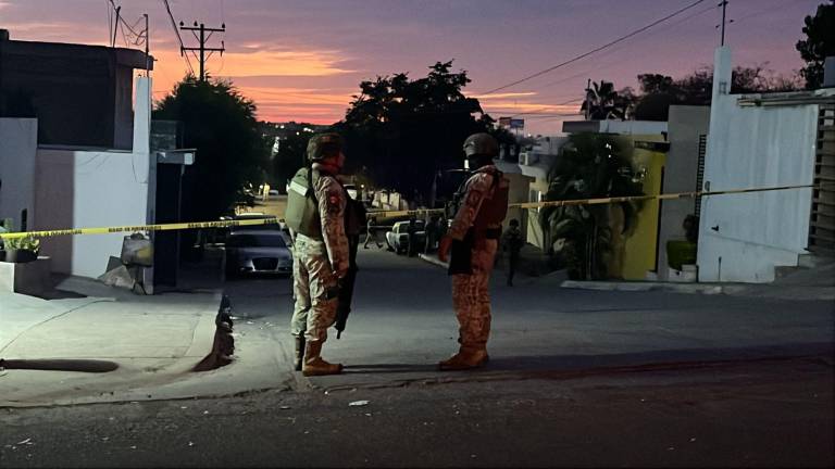 Elementos del Ejército Mexicano y Policía Municipal resguardaron la zona tras la agresión.