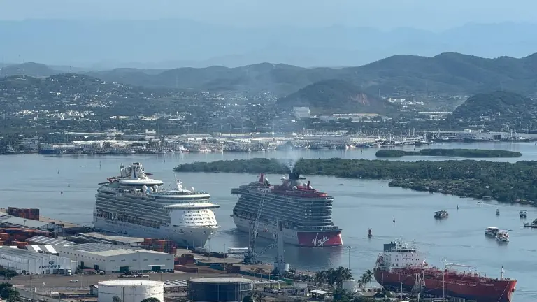 Dos cruceros arribaron este martes a Mazatlán con casi 6 mil turistas.