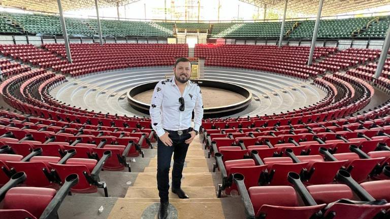 Roberto Tapia es quien se encarga esta vez de la dirección del Palenque de Culiacán.