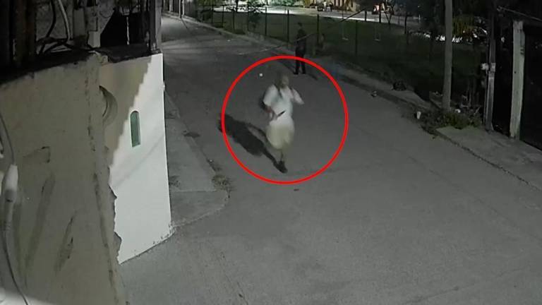Imagen captada de quien se sospecha atacó a la estudiante española en Morelos, quien posteriormente falleció.