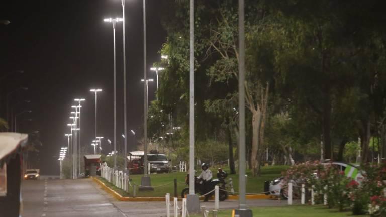 El contrato de las luminarias en la Avenida Sábalo Cerritos fue el más caro hasta 2021.