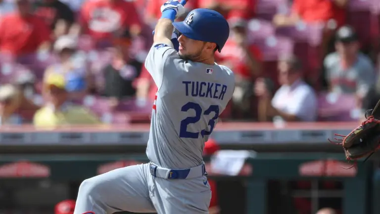 Kyle Tucker encabezó el ataque de Dodgers con cuatro hits.
