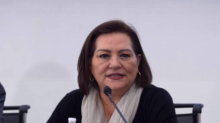 Nueva presidenta del INE se baja el sueldo; ahora gana $556 menos que AMLO