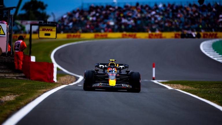 Checo Pérez arrancará cuarto en el Gran Premio de Gran Bretaña