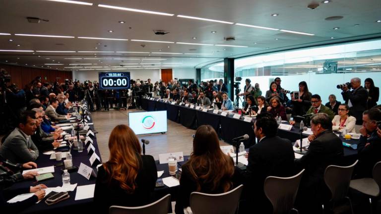 En medio de protestas, organizaciones sindicales rechazaron el alcance de la reforma.