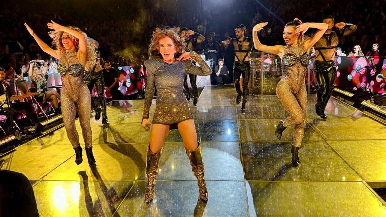 Gloria Trevi se presenta con lleno total en el Palenque de Culiacán 2023.
