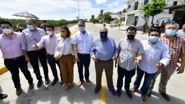 ‘El Químico’ elogia a Quirino; ‘trajo la hora del sur’ a Sinaloa, dice