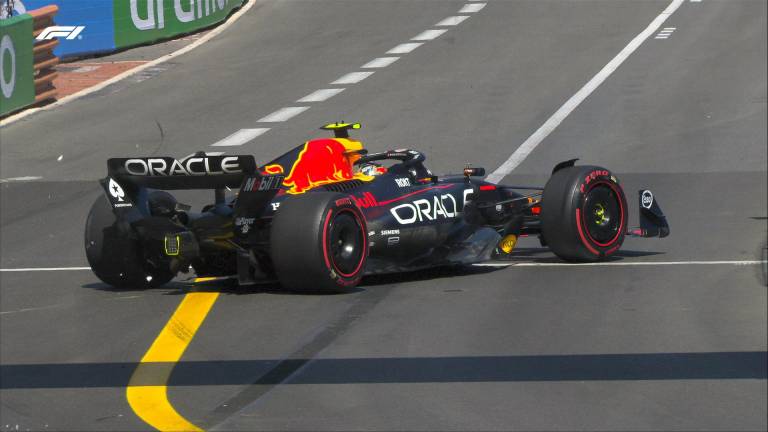 Checo Pérez choca y saldrá último en GP de Mónaco
