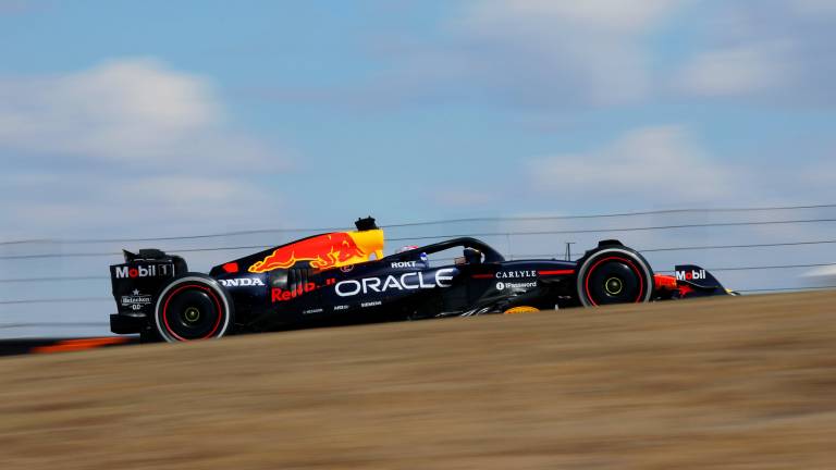 Max Verstappen arrebata la pole.