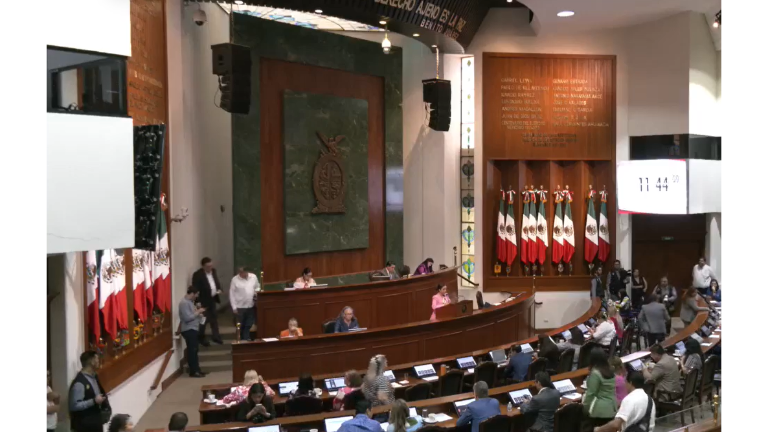 El Legislativo leyó la iniciativa del Grupo Parlamentario del Partido Sinaloense y la ciudadana Angélica Díaz Quiñónez para establecer el tipo penal de gerontocidio.