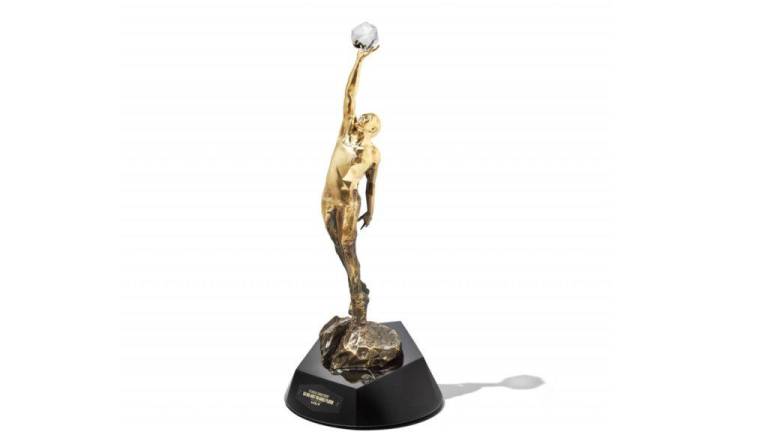 Este será el trofeo Michael Jordan, el cual será entregado al MVP de la temporada regular.