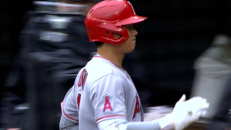 Shohei Ohtani tuvo que dejar el juego.