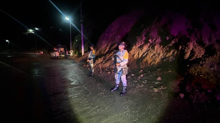 Personal de la Guardia Nacional y del Ejército Mexicano refuerzan las tareas preventivas del Plan DN-III-E en Guerrero ante efectos del huracán Trudy.