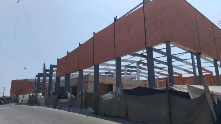 Desde septiembre de 2024 quedó detenida la obra del Polideportivo Marco Verde en la Colonia Juárez, en Mazatlán.