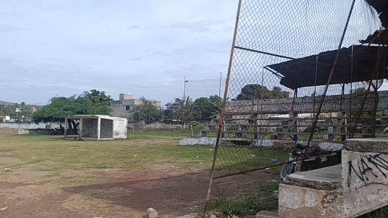 El estadio Azteca es un lugar emblemático de Escuinapa por el deporte y la convivencia que está a punto de desaparecer.