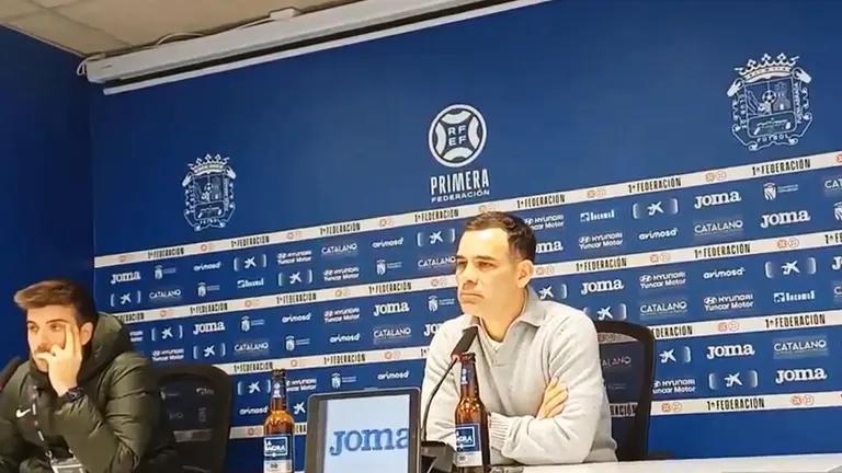 $!Rafa Márquez levanta la mano para dirigir al Barcelona