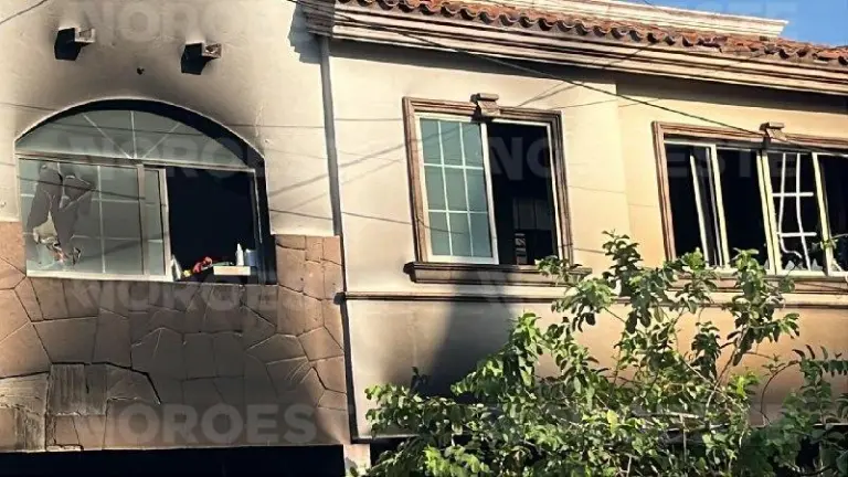 Un corto circuito originó el incendio que consumió el inmueble de la colonia Morelos.