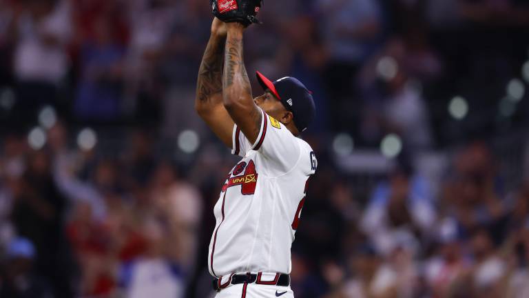 Raisel iglesias se reintegra a los Bravos, que buscan mantener el paso arrollador en la presente temporada.