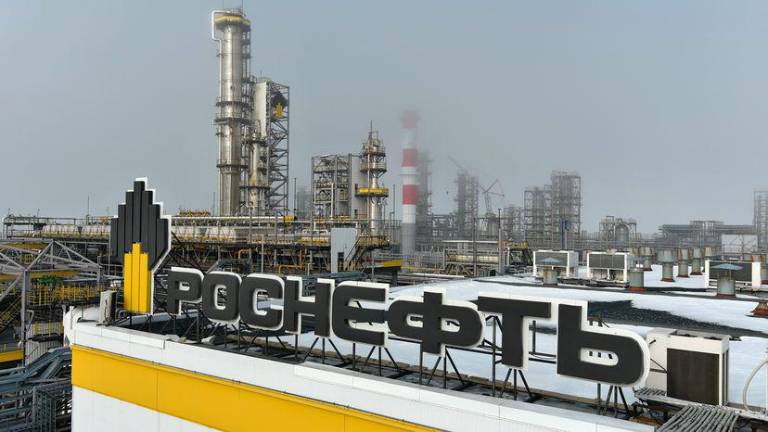 El petróleo ruso ya no será aceptable en los puertos de Estados Unidos.