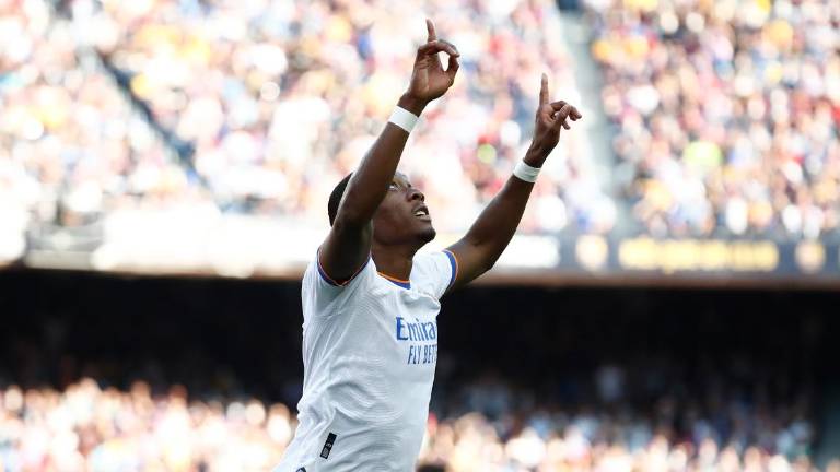 Real Madrid gana el Clásico 2-1 al Barcelona.