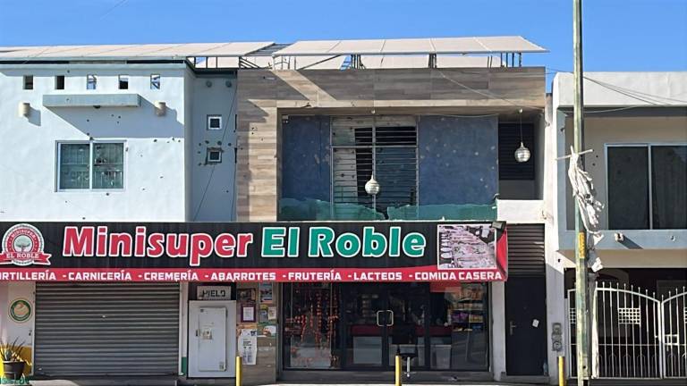 Un negocio de abarrotes y tortillería ubicado entre la avenida Vinoramas y la calle Lidia fueron atacados a balazos.