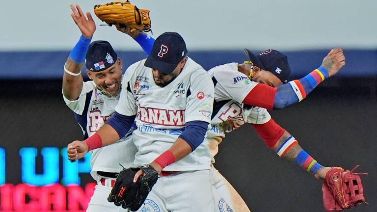 Panamá doblega a Puerto Rico y avanza a semifinales de la Serie del Caribe Miami 2024