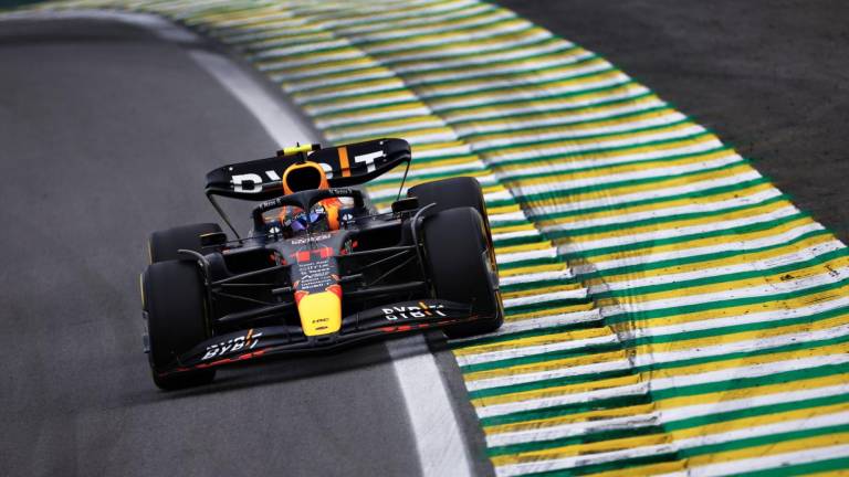 Checo Pérez es séptimo en el Gran Premio de Brasil; Verstappen se niega a ayudarle