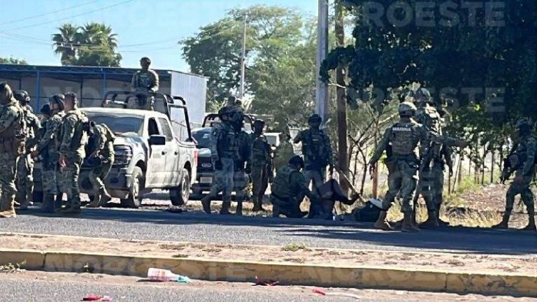 Tres detenidos y armas aseguradas tras operativo de la Marina en Aguaruto.