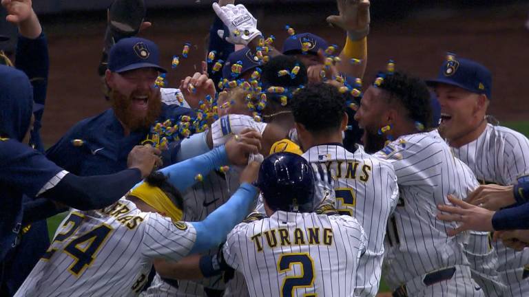 Los Cerveceros son los primeros en asegurar su presencia en la próxima postemporada.