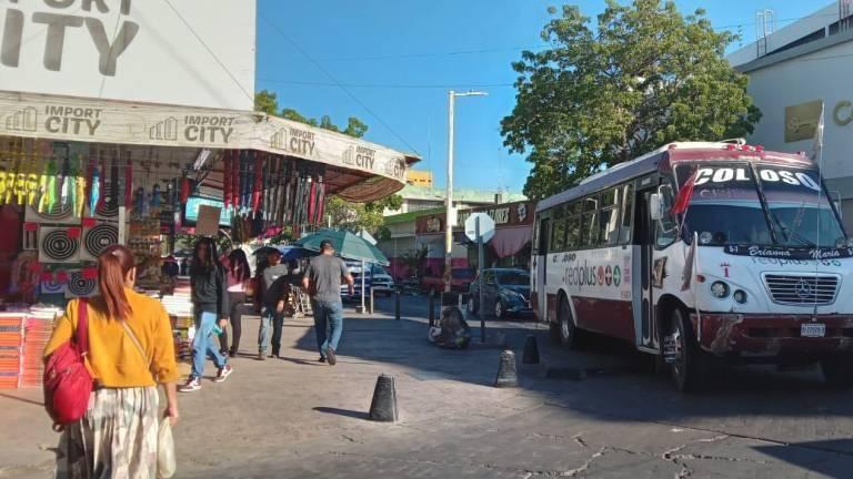 Choferes del transporte público urbano en Culiacán salen a trabajar con miedo