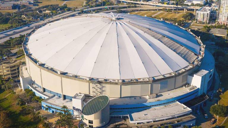 El Tropicana Field ya recuperó su imagen, tras los destrozos que le dejó el Huracán Milton en 2024.