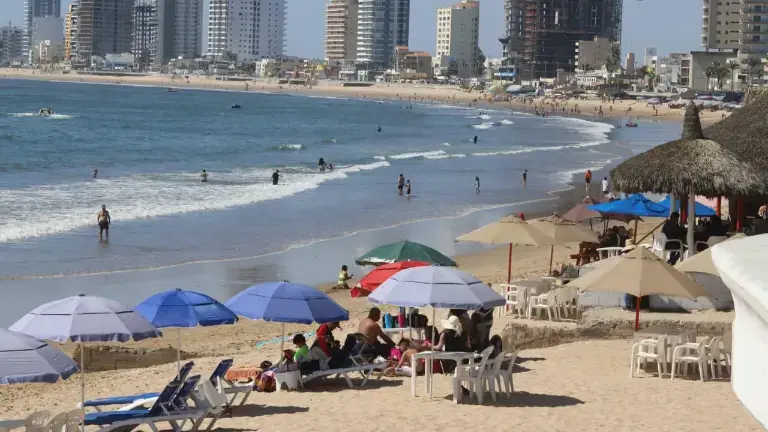 $!Espera Canaco que periodo vacacional de verano pueda dejar hasta un 90% de ocupación en Mazatlán