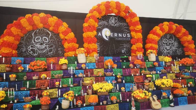 El altar de muertos en el Kraken.