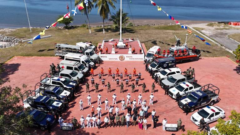 El despliegue de seguridad contempla miles de elementos y unidades para resguardar a vacacionistas en playas y destinos turísticos de México.