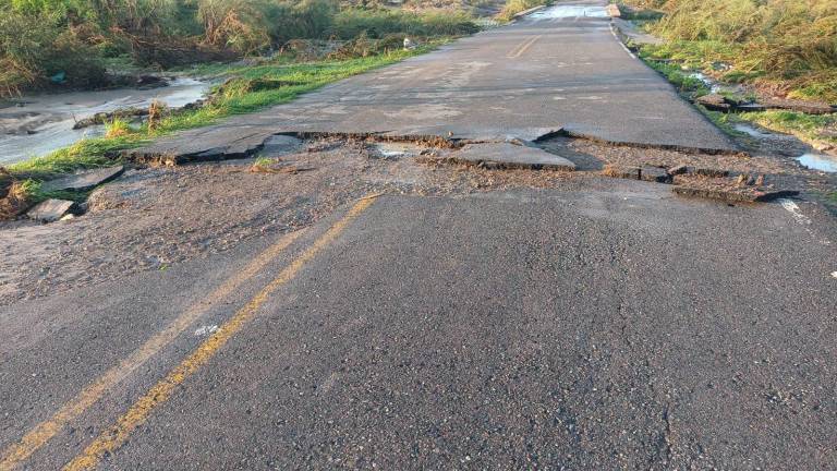 El miércoles algunas carreteras de Sinaloa sufrieron daños tras las lluvias.