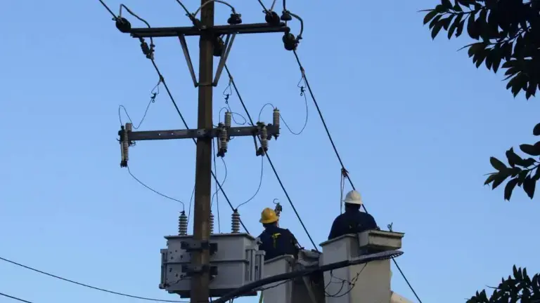 Suspenderá CFE servicio eléctrico por 5 horas en residencial de Los Mochis