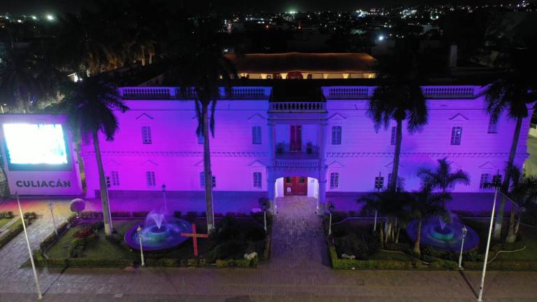Iluminan también de morado el Palacio Municipal de Culiacán por el Día Internacional de la Mujer