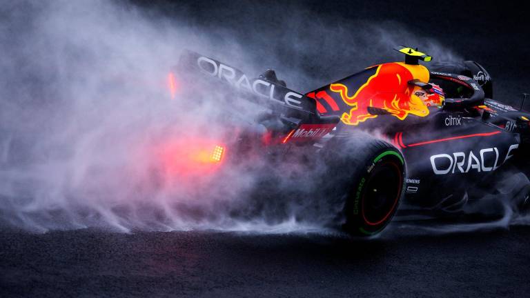 Problemas para Red Bull en Hungría: Verstappen y Checo arrancarán en 10 y 11, respectivamente
