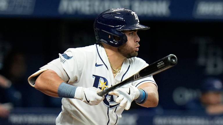 Jonathan Aranda remolcó una carrera, la cual sirvió para iniciar la remontada de los Rays.