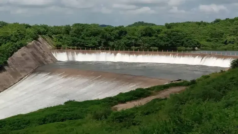 La capacidad de las presas cuentan con mil 275.2 millones de metros cúbicos de agua, de una capacidad total de 15 mil 694.3 millones.