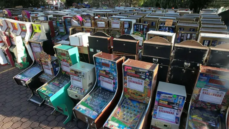 Las máquinas tragamonedas a veces se colocan bajo extorsión.
