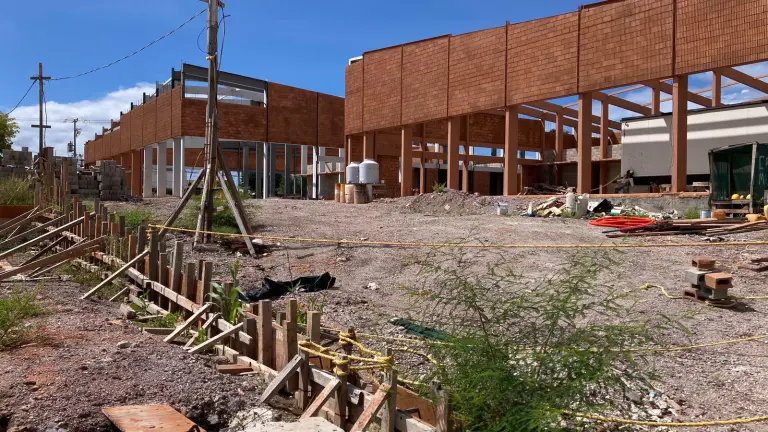 El costo estimado para la conclusión del Polideportivo Marco Verde es de 60 millones de pesos.