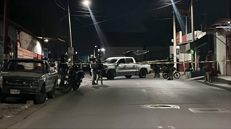 Elementos de la Guardia Nacional resguardaron el área tras el homicidio registrado en un negocio de tacos al norte de la ciudad.