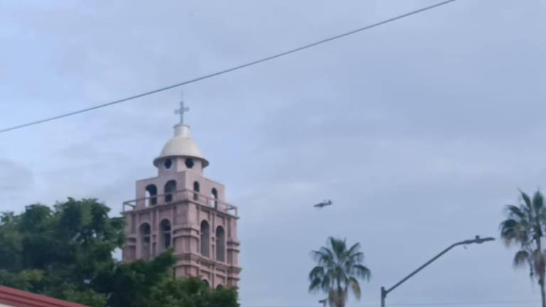 Sorprende a ciudadanos sobrevuelo de avioneta de la Secretaría de Marina en Escuinapa