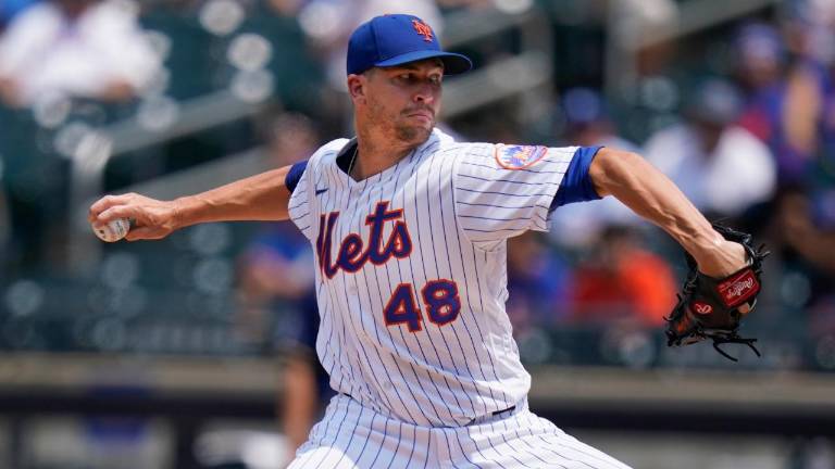 Jacob deGrom podría convertirse en agente libre, pero los Mets quieren que permanezca con ellos.