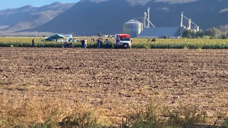 La aeronave quedó siniestrada en una zona agrícola; el piloto fue trasladado a un hospital cercano.